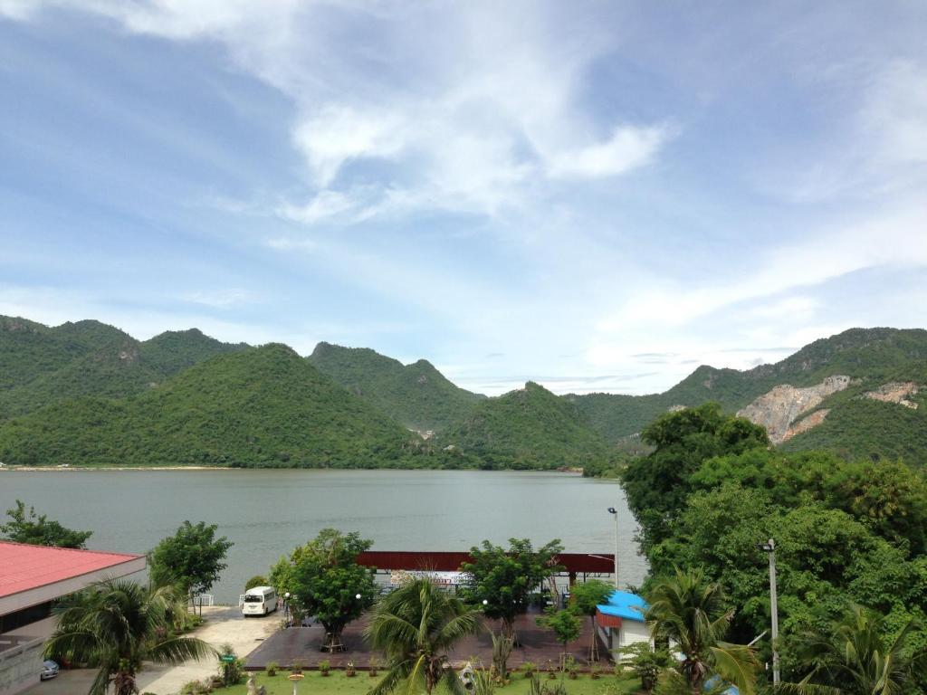 Hotel Kan Kanchanaburi Cameră foto